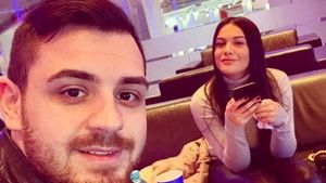 Betty Salam şi Cătălin Vişinescu au plecat în vacanţă, la Belek. Cei doi s-au fotografiat în pat în timp ce...