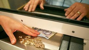 Scene șocante într-o casă de amanet din Galați! O femeie a fost acuzată pe nedrept de furt