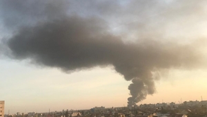 Alertă în Ploiești după ce un incendiu a izbucnit la un depozit de mase plastice