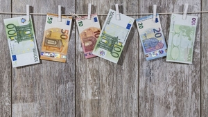 Curs BNR 12 octombrie 2018. Euro stagnează