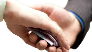 Directorul executiv al Finanţelor Publice Ilfov a fost reţinut pentru luare de mită