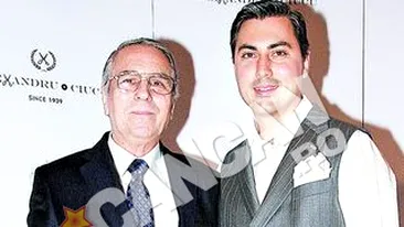 Bunica lui Alexandru Ciucu s-a angajat la APACA in 1939. A facut uniforme pentru armata romana in razboi