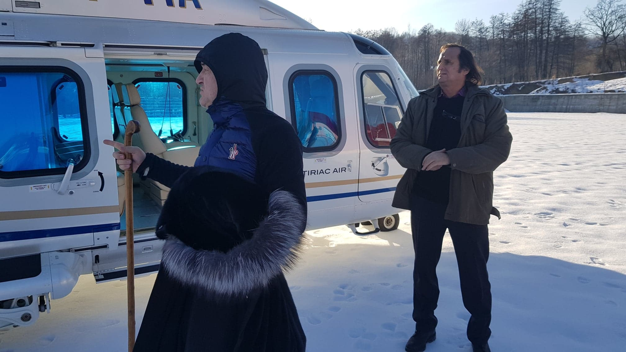 EXCLUSIV | Imagini fabuloase cu Gigi Becali în adidași prin zăpadă, la -10 grade