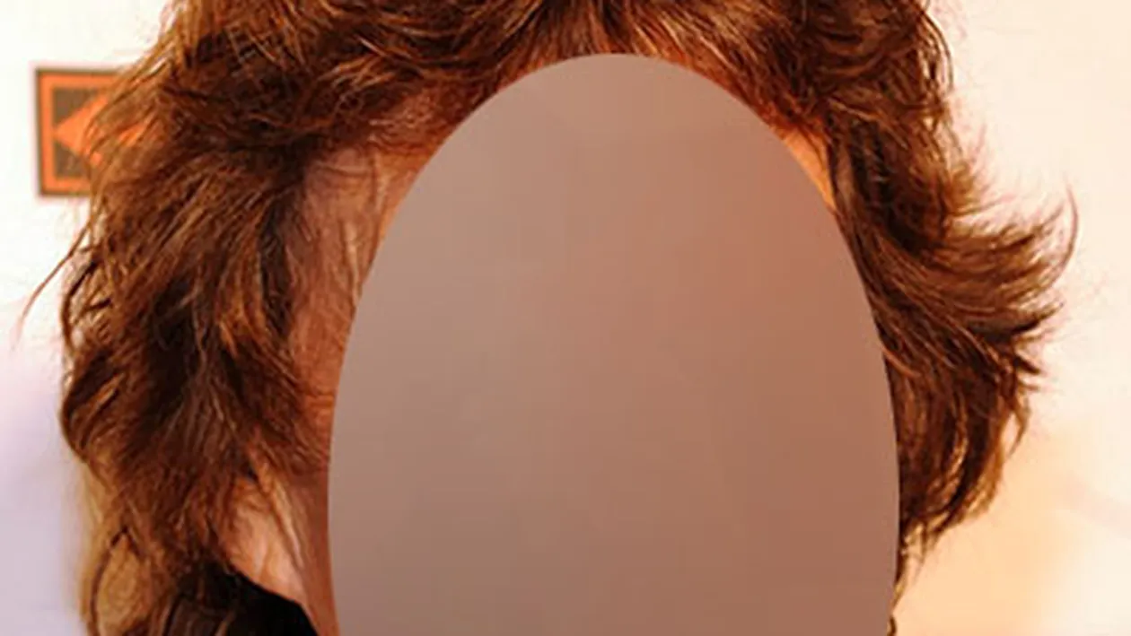 Un mare cantaret britanic este in stare de soc! Iubita lui a fost gasita moarta! Politia ancheteaza o posibila sinucidere!