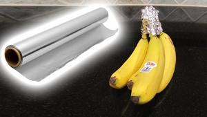 Trucul pe care puține gospodine îl știu. Ce se întâmplă dacă învelești bananele în folie de aluminiu