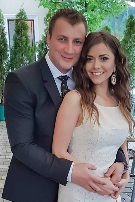 Cine este și cum arată Georgiana, soția lui Marian Godină de la Survivor 2026. Sunt căsătoriți de 6 ani și au două fete împreună