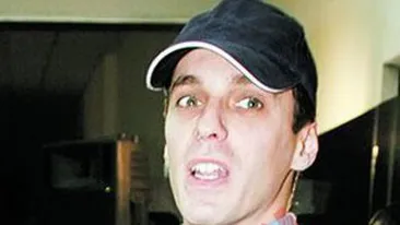 Mircea Badea a ajuns de rasul stewardeselor