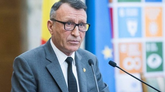 EXCLUSIV. Vicepremierul Paul Stănescu, în spatele licitației pentru curățenia Aeroportului Otopeni
