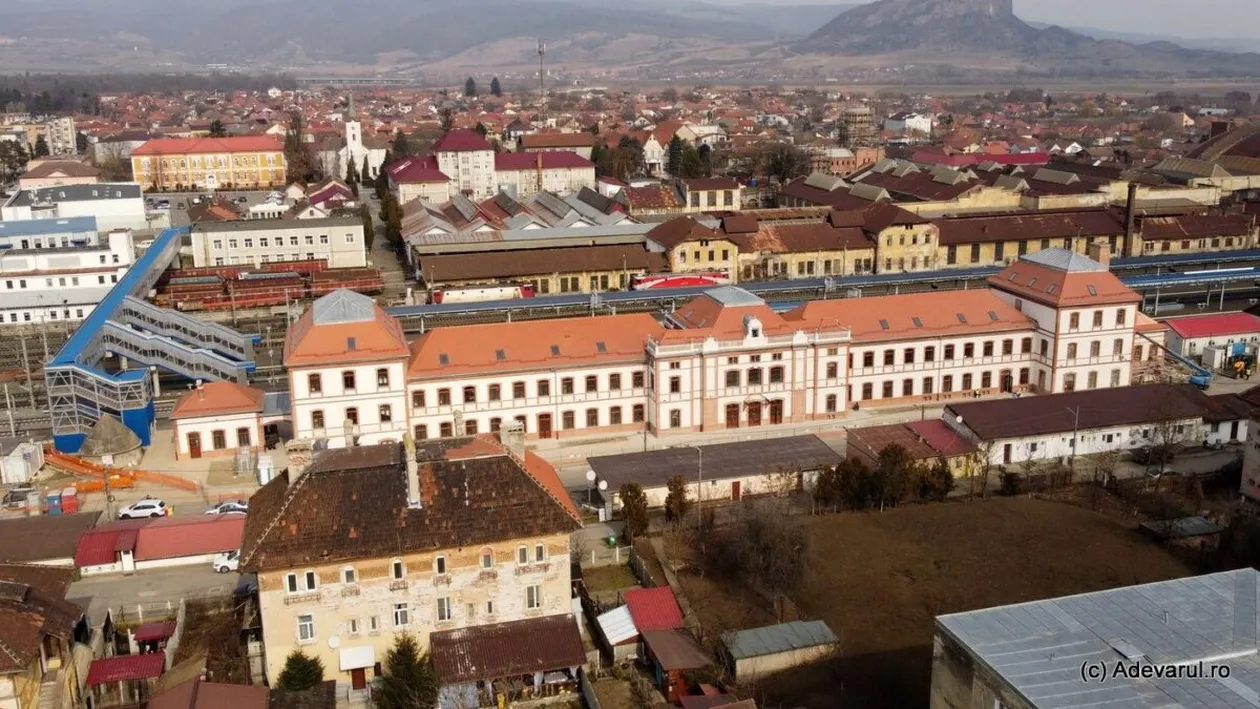 Orașul din România în care angajații primăriei au încasat 1.000.000 de euro în 2025. Are doar 11.000 de locuitori