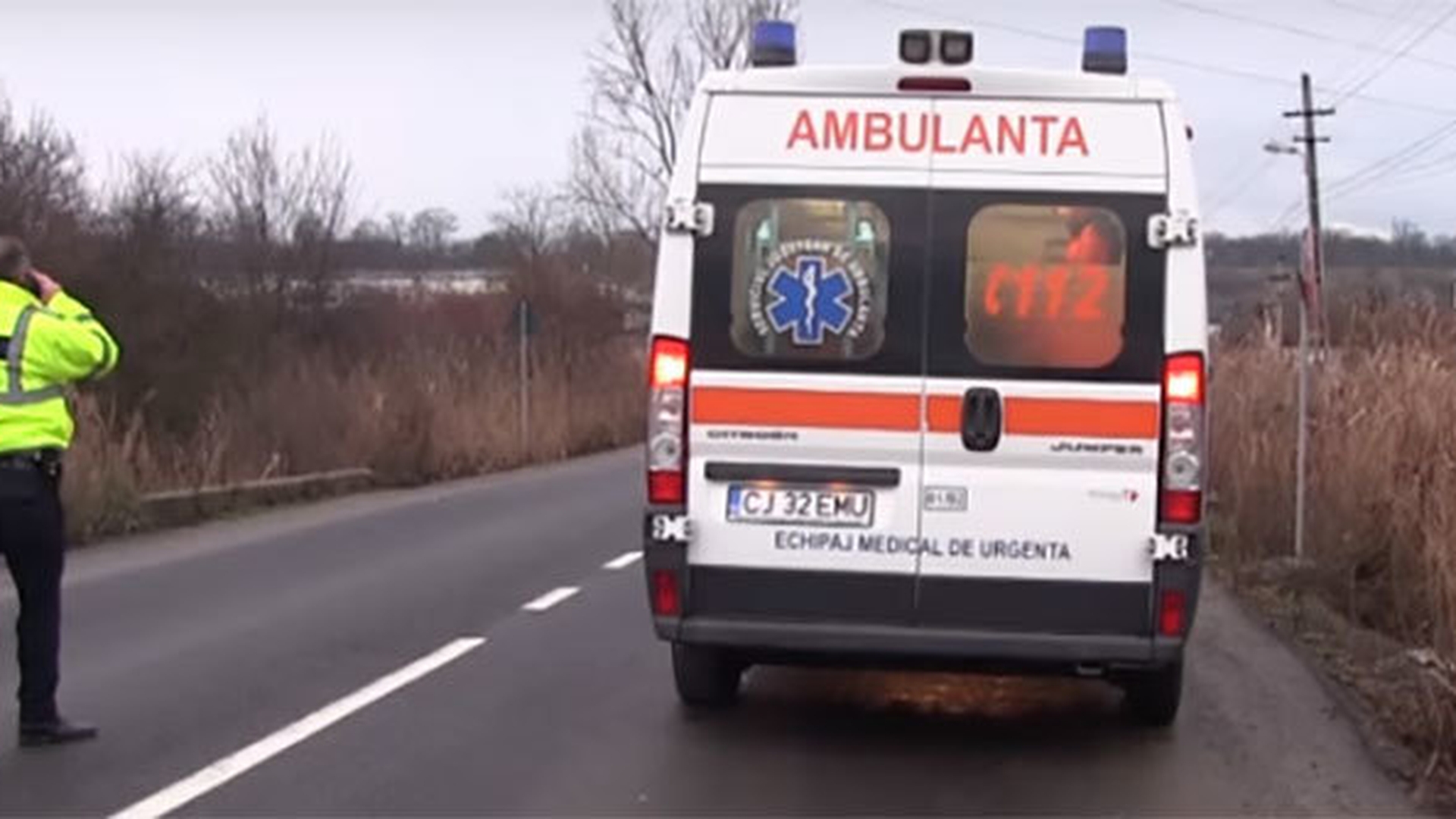 Un copil de 5 ani, spulberat de o maşină sub ochii părinţilor. Tragedia s-a petrecut în judeţul Cluj
