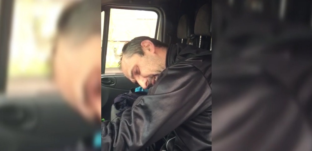 VIDEO / Imagini şocante în Arad! Un şofer a leşinat la volan şi s-a izbit de o altă maşină. Ce au aflat poliţiştii în urma cercetărilor