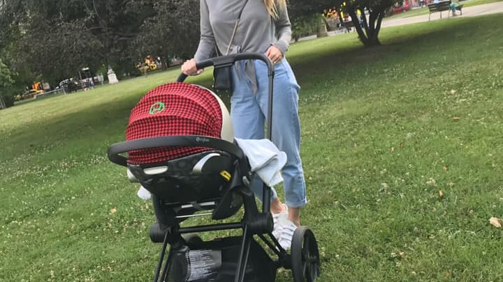 După naștere, Flavia Mihășan se confruntă cu o problemă serioasă: ”Vrei să te asiguri că respiră”
