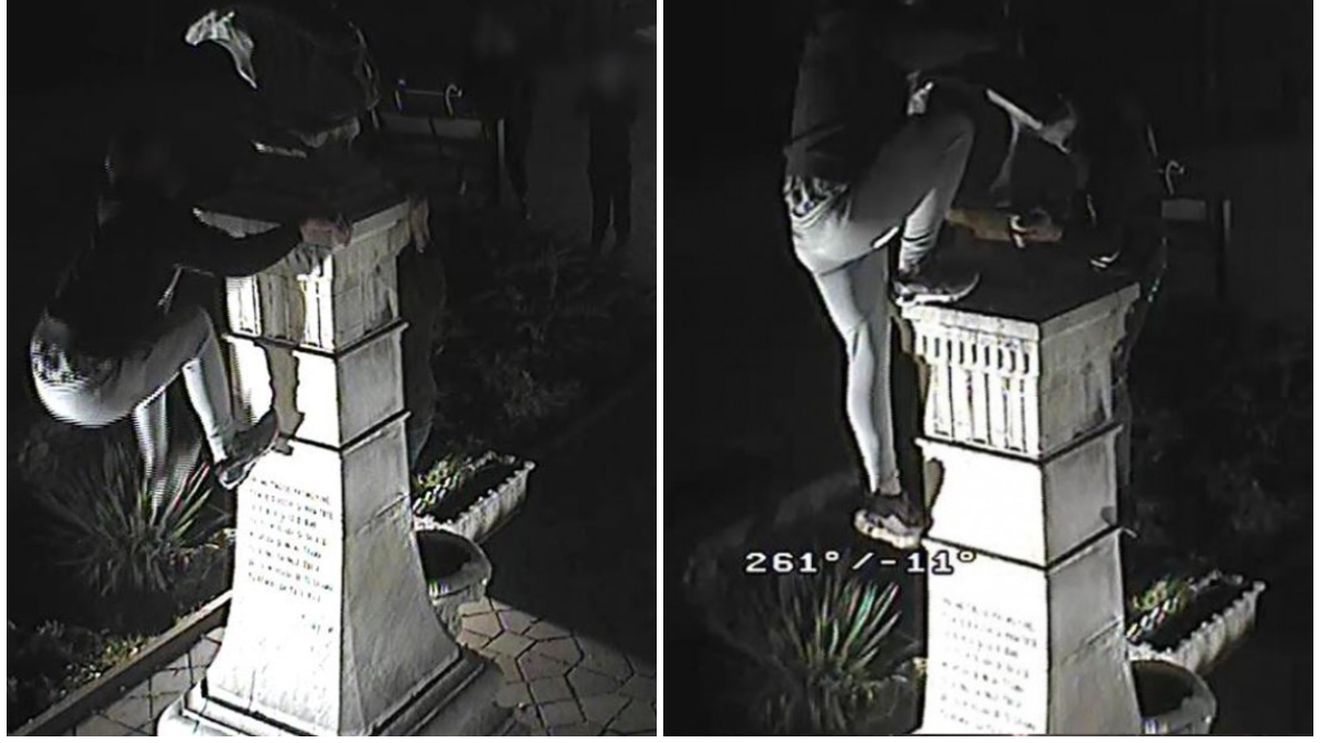 I-au pângărit statuia lui Mihai Eminescu, fără rușine. Imagini halucinante surprinse într-un parc din Botoșani