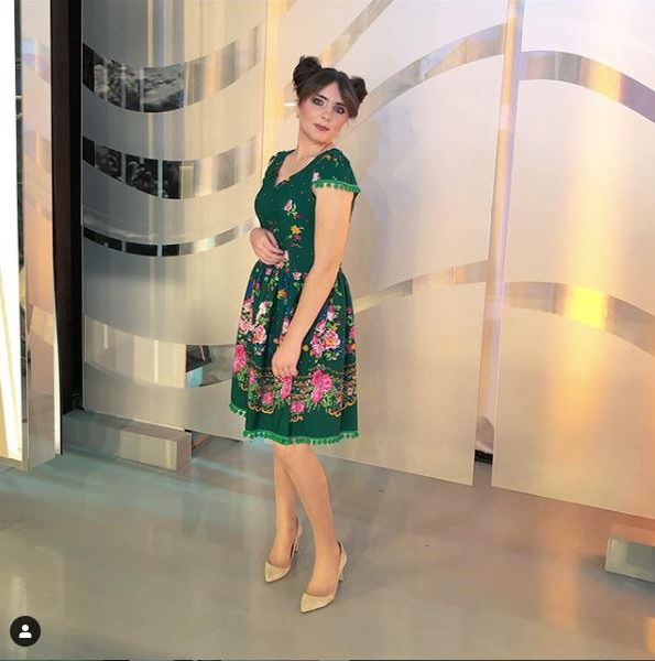 Vulpiţa de la Acces Direct a primit premiul la care nu se aştepta niciodată! Internetul a luat-o razna: “Felicitări”