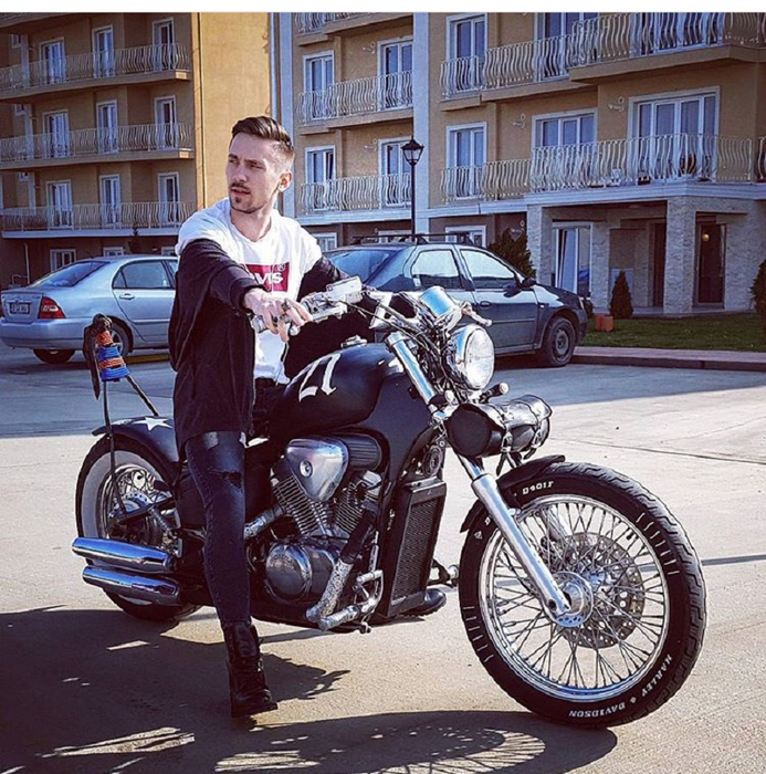 ”Prințișorul taxiurilor” și-a furat-o!