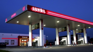 Lukoil obligată la plata a 17 milioane euro unei companii românești. Curtea de Apel București tergiverseaza pronunțarea