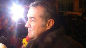 Procurorii au cerut 11 ani de inchisoare pentru Becali! Primele imagini cu Gigi din sala de judecata!