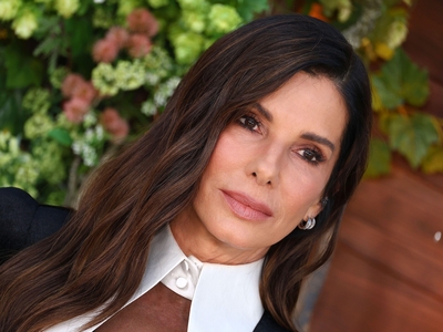 Sandra Bullock mărturisește că a văzut nave extraterestre. „Cred că există. Ne observă și râd de noi”
