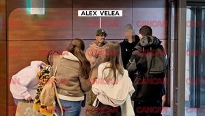 Mall-ul a "explodat" când a apărut Alex Velea. N-a avut nicio șansă de scăpare!