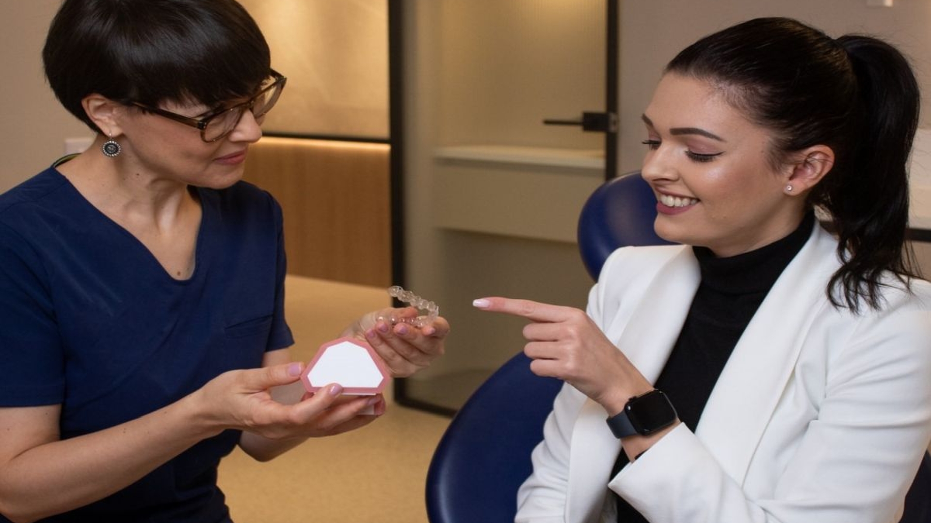 (P) Ești în căutarea unui aparat dentar invizibil? Iată care este cel mai bun model pe care merită să îl iei în considerare