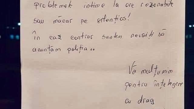 Întâmplare demnă de comedie. Doi amorezi, amenințați de vecini cu Poliția. Finalul întâmplării te va face să râzi