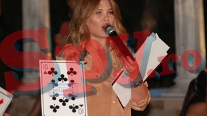 Gina Pistol l-a atins atat de des, incat l-a inrosit! Vezi aici despre ce este vorba