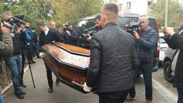 Sicriul cu trupul neînsuflețit al lui Ilie Balaci, scos din bloc! Imagini cutremurătoare de la Craiova