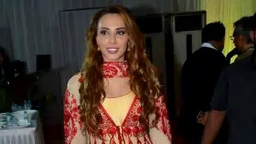Iulia Vântur, prima imagine cu inelul de logodnă primit de la Salman Khan! Sora actorului a dezvăluit cu arată bijuteria cu diamante 