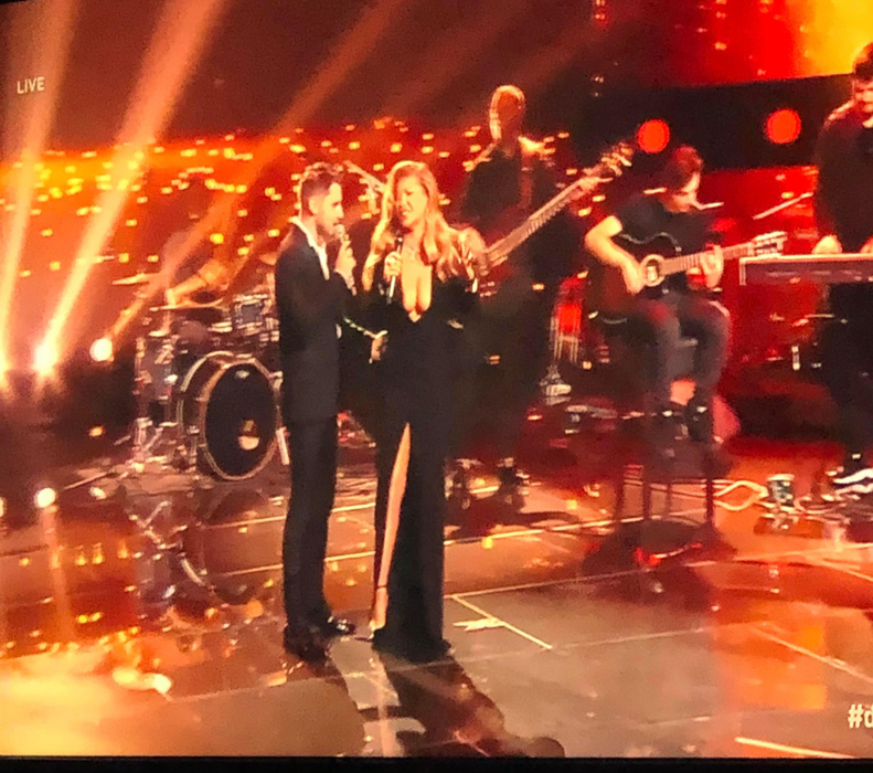Loredana Groza și nepotul lui Florin Salam, în tandrețuri pe scena X Factor. S-au comportat ca doi îndrăgostiți