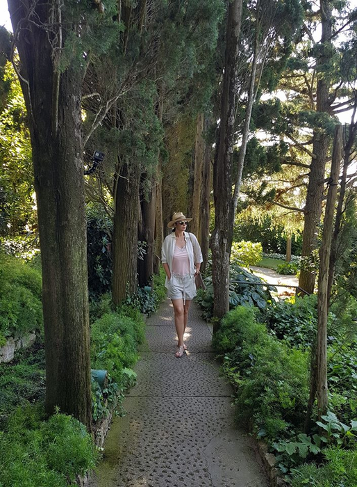 Andreea Marin o ajută pe Magda Coman, celebrul model imobilizat într-un scaun cu rotile, să nască! Poza emoționantă pe care a făcut-o înainte să cunoască bebelușul