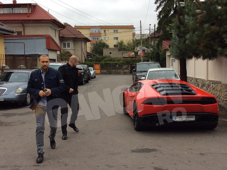 Gemenii cu Lamborghini