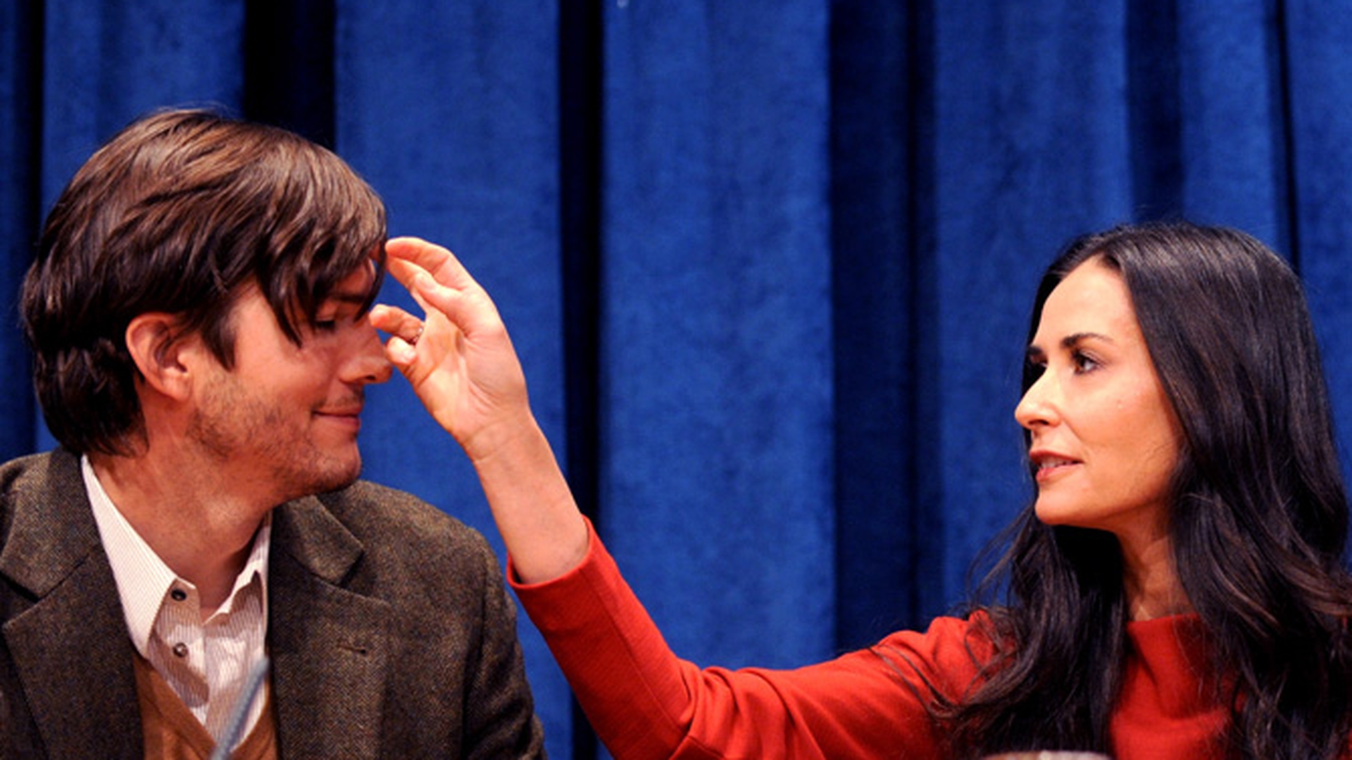 Impacarea anului! Demi Moore si Ashton Kutcher, din nou impreuna?