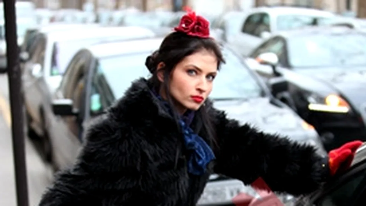 Fetele din State de Romania agatate de iugoslavi la Paris