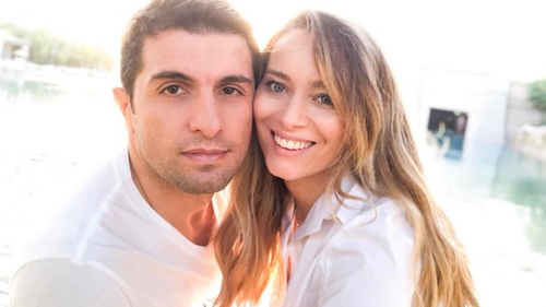 Laura Cosoi a anunţat că e însărcinată! "Aceştia suntem noi, viitorii părinţi, binecuvântaţi, emoţionaţi şi foarte fericiţi" Care este sexul copilului