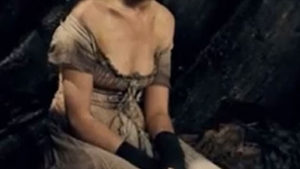 Cum a slabit Anne Hathaway pentru rolul din "Les Miserables"? A mancat numai humus si ridichi