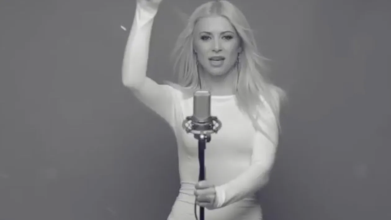 Cântăreaţa LAV a lansat o nouă piesă! Iată cum a uimit ştirista care făcea senzaţie la „Vocea României“