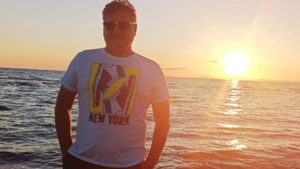Văduva lui Daniel, românul care a murit într-un accident rutier, intră în greva foamei. Femeia nu acceptă sentința primită de șoferița care i-a ucis soțul