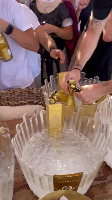 Julius Maximilian, încă o "aroganță"! A plătit 65.000 de euro pe șampanie, la Saint-Tropez