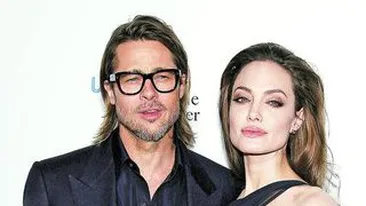 Fita de fita! Angelina i-a luat lui Brad Pitt o cascada, de Craciun!