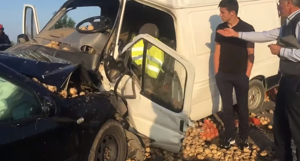 O studentă eminentă a murit într-un accident produs lângă Lugoj. Fata are 12 frați și mergea să vândă cartofi în piață