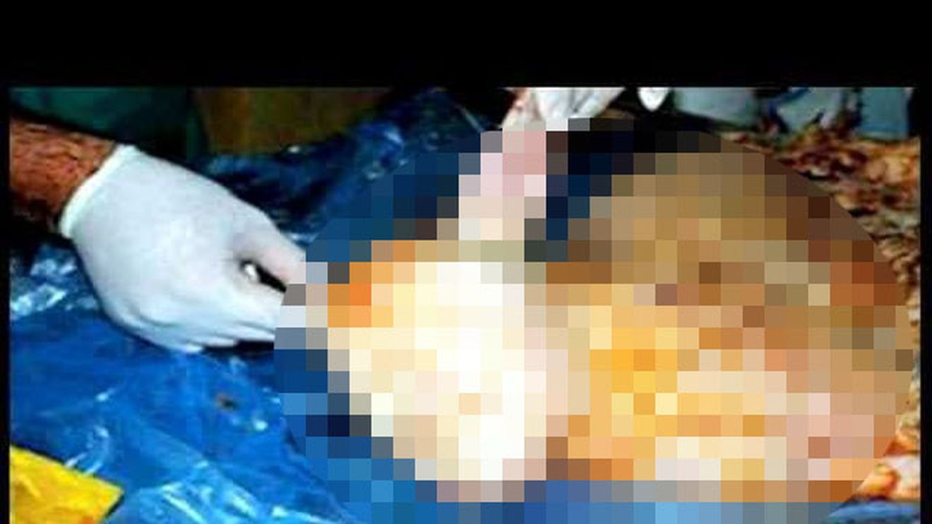 SOCANT! S-au INGROZIT cand au vazut ce-a NASCUT! Toti sunt convinsi ca acest MONSTRU este semnul unui BLESTEM!