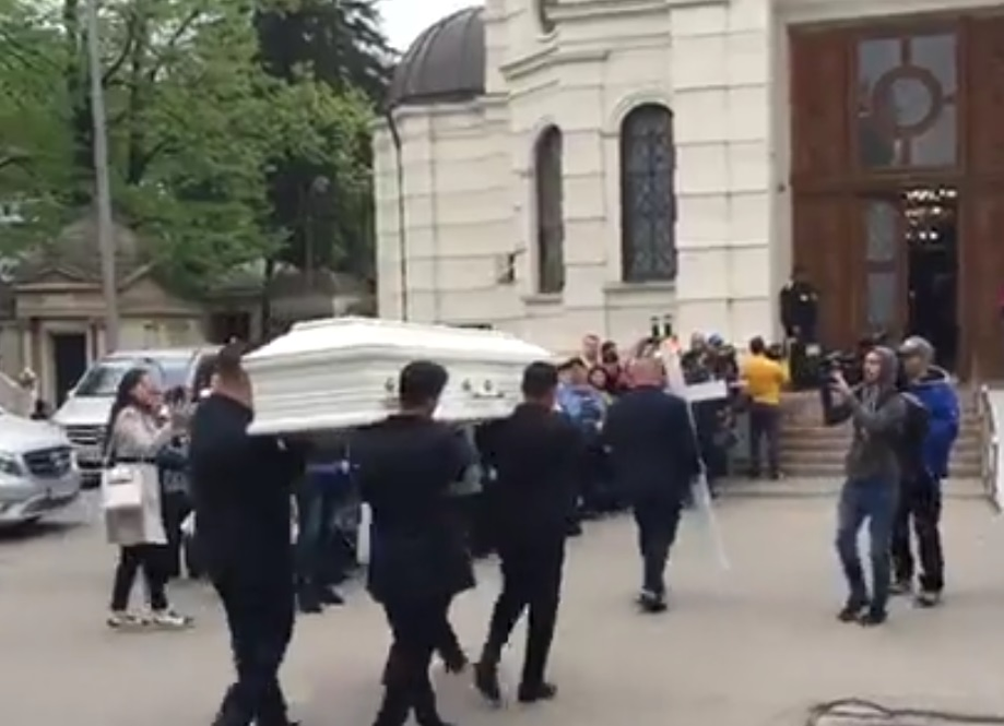 Ionela Prodan a fost adusă la capela Cimitirului Bellu