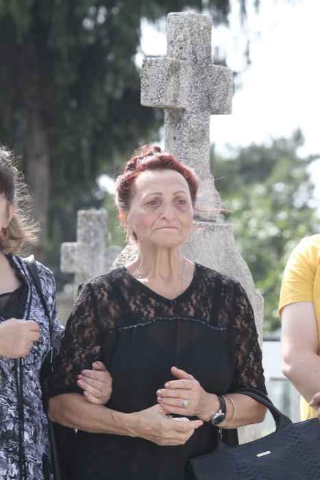 Mădălina Manole și blestemul din familia sa. Moartea regretatei cântărețe încă are multe semne de întrebare, iar decesul părinților…