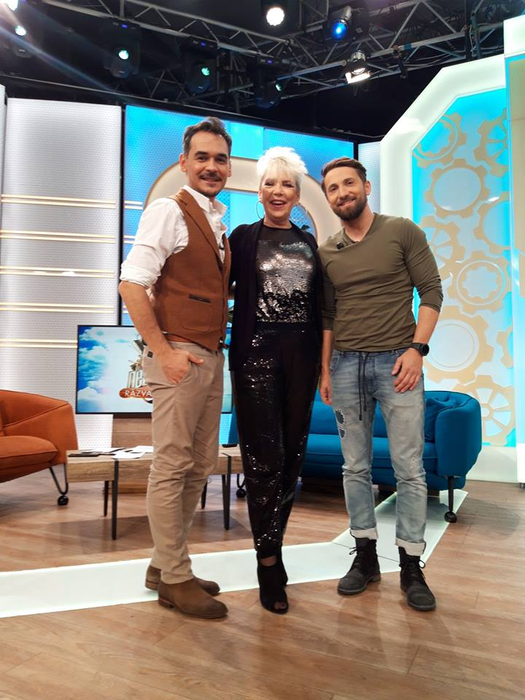 Acesta e părul ei sau poartă peruci?! Silvia Dumitrescu a deslușit misterul ultimilor 30 de ani din muzica românească