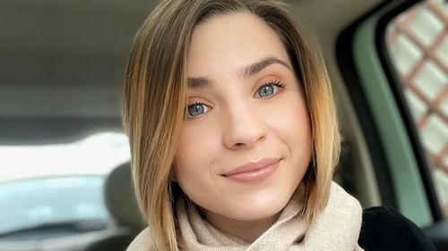Cristina Ciobănașu e însărcinată?! Cum au reacționat fanii artistei la o fotografie postată de artistă