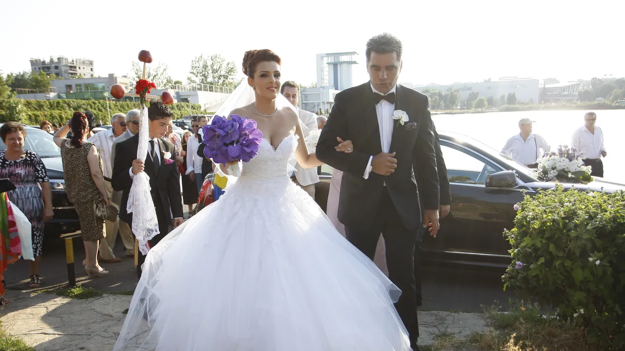 Diana Bisinicu e mama cu norma intreaga! Fiica ei, Riana, a facut-o sa renunte la muzica! Vezi aici cum arata acum viata artistei!