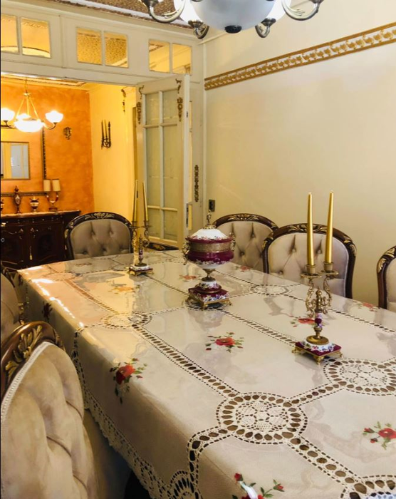 Prețul unui apartament în centrul Capitalei a creat isterie pe Internet! Suma ireală pe care o cere proprietarul: ”La bucătărie, trebuie să stai în genunchi să gătești”
