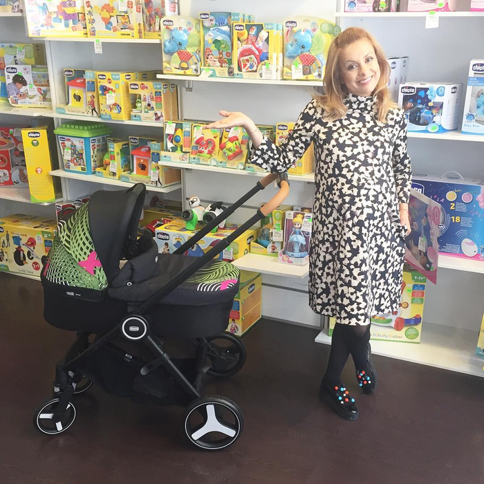 Simona Gherghe a ales căruciorul pentru mezinul familiei