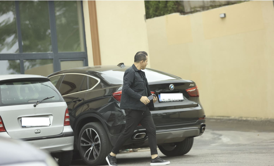Jean de la Craiova povestește, în cartea lui, cum a plecat de jos și a ajuns un celebru manelist (Foto: CANCAN.RO)