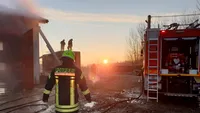 Incendiu devastator în Satu Mare! Pompierii s-au chinuit să-l stingă mai bine de șase ore